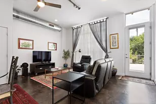 1601 E Cesar Chavez St, Austin, TX 78702 - Photo 13