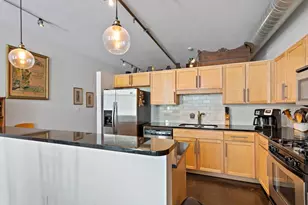 1601 E Cesar Chavez St, Austin, TX 78702 - Photo 11