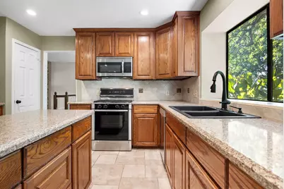 2000 Woods Cove, Round Rock, TX 78681 - Photo 13