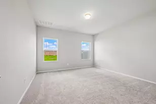 180 Lennox Dr, Kyle, TX 78640 - Photo 17