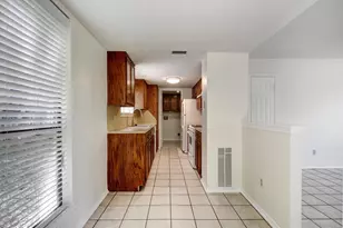 6521 Hart Ln, Austin, TX 78731 - Photo 9