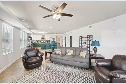 1048 Sanders, Kyle, TX 78640 - Photo 5