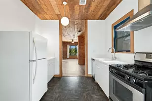 1406 E 11th St, Austin, TX 78702 - Photo 7