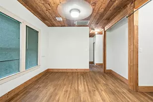 1406 E 11th St, Austin, TX 78702 - Photo 11