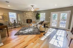 407 W Odell St, Austin, TX 78752 - Photo 1