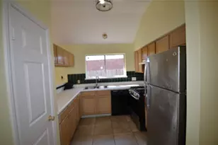 4729 Castleman Dr, Austin, TX 78725 - Photo 9