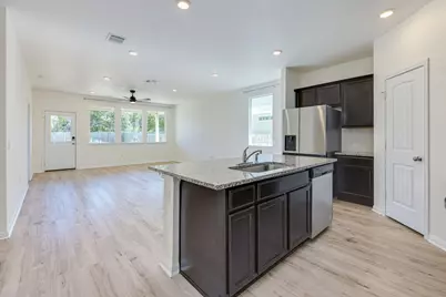 323 Arrowhead Vine Street, Leander, TX 78641 - Photo 3