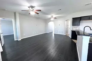 802 Mitchell Dr, Hutto, TX 78634 - Photo 11