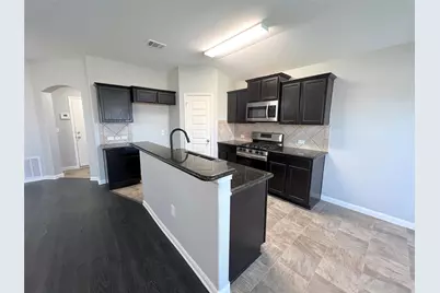 802 Mitchell Drive, Hutto, TX 78634 - Photo 7