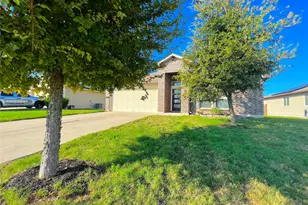 802 Mitchell Dr, Hutto, TX 78634 - Photo 3
