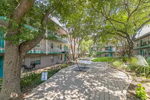 300 Crockett St, Austin, TX 78704 - Photo 15