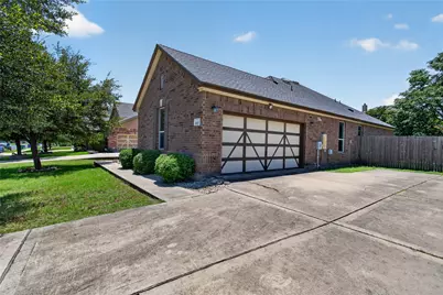 1005 Lonesome Lilly Way, Pflugerville, TX 78660 - Photo 3