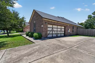 1005 Lonesome Lilly Way, Pflugerville, TX 78660 - Photo 3