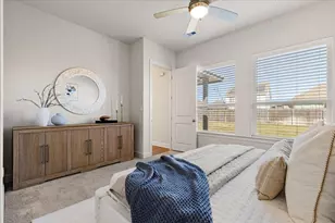 908 Knowles Dr, Hutto, TX 78634 - Photo 17