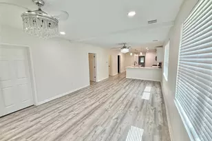 1401 W 7th St, Taylor, TX 76574 - Photo 9