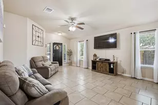 1617 Sunflower St, Lockhart, TX 78644 - Photo 9