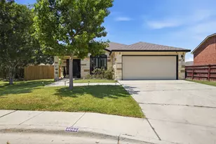 1617 Sunflower St, Lockhart, TX 78644 - Photo 7