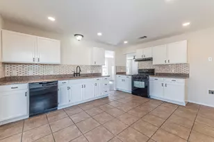 1810 Summer Rain Dr, Cedar Park, TX 78613 - Photo 9