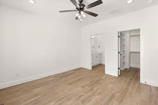 802 S Creek St, Fredericksburg, TX 78624 - Photo 13