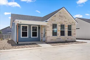 802 S Creek St, Fredericksburg, TX 78624 - Photo 1