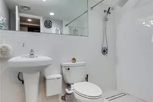 1800 Lavaca St, Austin, TX 78701 - Photo 13