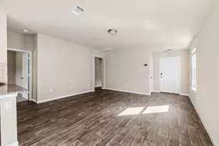 910 Comal Run, Hutto, TX 78634 - Photo 9