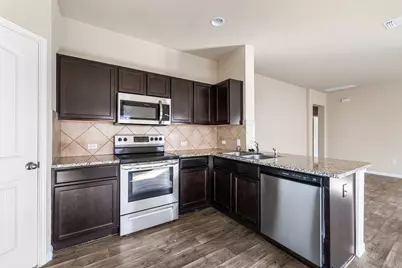 910 Comal Run, Hutto, TX 78634 - Photo 7