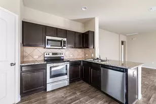 910 Comal Run, Hutto, TX 78634 - Photo 7