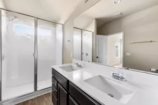 910 Comal Run, Hutto, TX 78634 - Photo 15