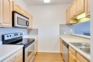 12166 Metric Blvd, Austin, TX 78758 - Photo 9