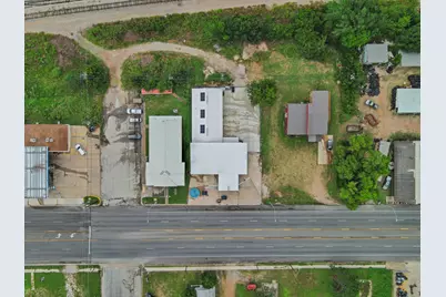 759 W Austin Street, Giddings, TX 78942 - Photo 25