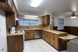 124 Plum St St, Bastrop, TX 78602 - Photo 17