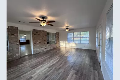 124 Plum St Street, Bastrop, TX 78602 - Photo 5