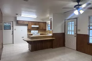 124 Plum St St, Bastrop, TX 78602 - Photo 11