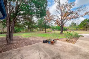 137 Blanket Flower Dr, Bastrop, TX 78602 - Photo 27