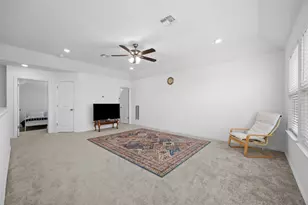 303 Eagle Ford Dr, Kyle, TX 78640 - Photo 13