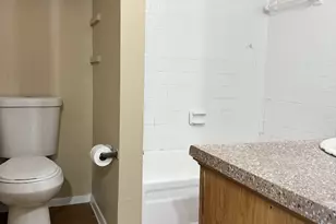 806 W 24th St, Austin, TX 78705 - Photo 15