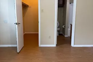 806 W 24th St, Austin, TX 78705 - Photo 13