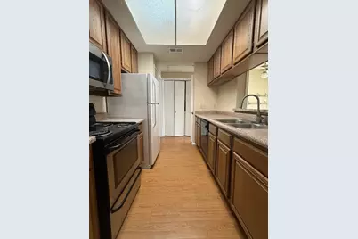 806 W 24th Street #223, Austin, TX 78705 - Photo 9