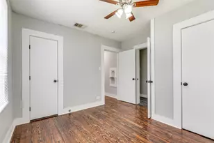 2447 E Houston St, San Antonio, TX 78202 - Photo 17