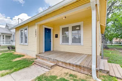 2447 E Houston Street, San Antonio, TX 78202 - Photo 3