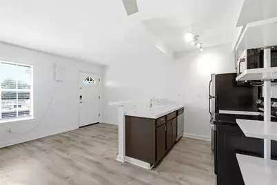 2302 E Side Drive #18, Austin, TX 78704 - Photo 25