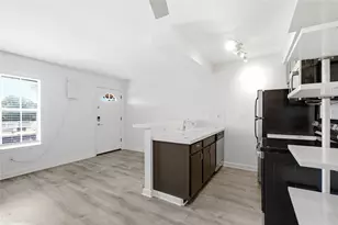 2302 E Side Dr, Austin, TX 78704 - Photo 25