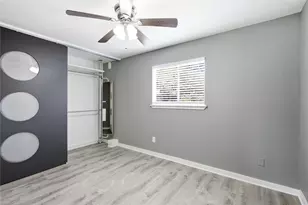 2302 E Side Dr, Austin, TX 78704 - Photo 21