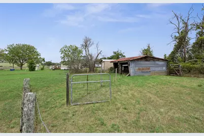 5530 US Highway 90A W, Shiner, TX 77984 - Photo 31