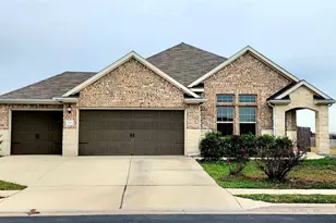 302 Hibiscus Dr, Hutto, TX 78634 - Photo 1