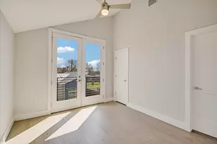 1131 Mason Ave, Austin, TX 78721 - Photo 17