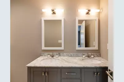1711 Deerfield Drive, Austin, TX 78741 - Photo 9