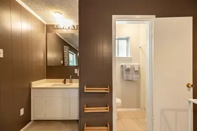 1711 Deerfield Drive, Austin, TX 78741 - Photo 3