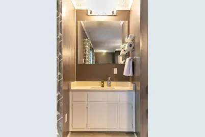 1711 Deerfield Drive, Austin, TX 78741 - Photo 19